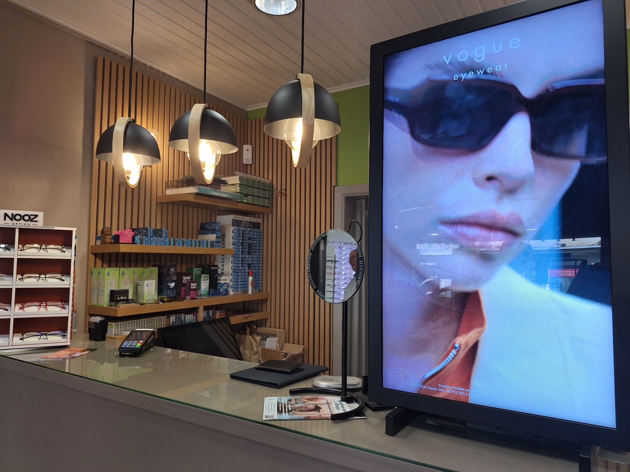Présentoir de lunettes et accessoires